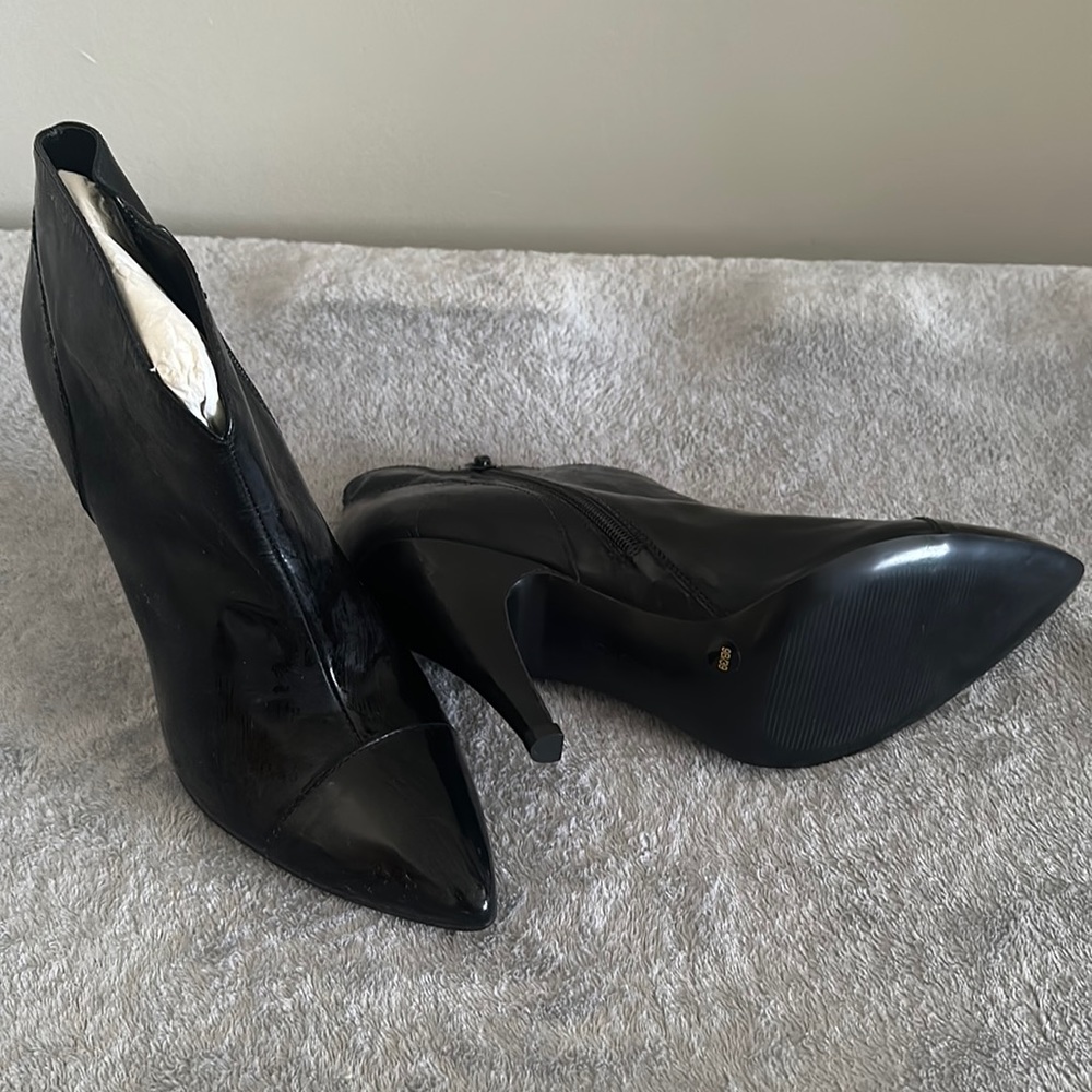 Ankle Boots BCBG